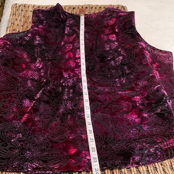 Tank Top Velvet Texture 2X - Picture 7 of 7